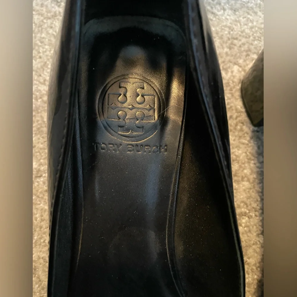 Tory Burch black patent leather pumps - Picture 6 of 7